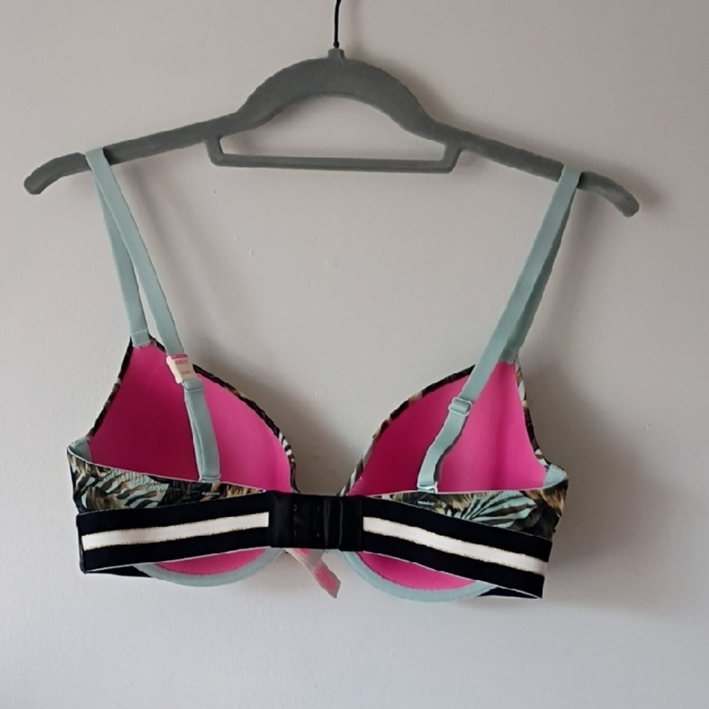 PINK Victoria's Secret Leaf Print Bra in Black and Tan - Picture 3 of 4